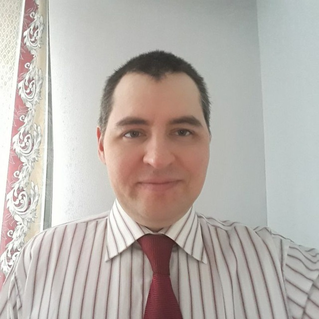 Николай Артемов